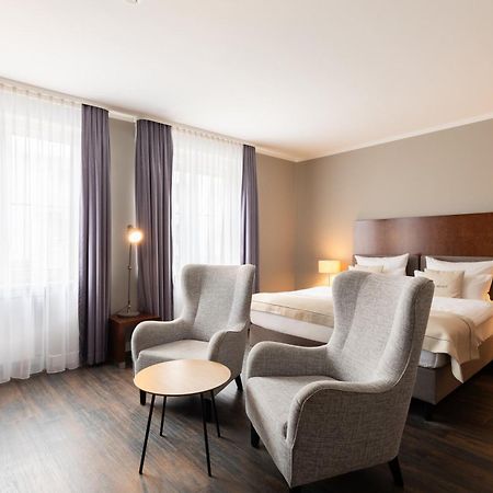 Select Hotel Friedrichshafen Bagian luar foto