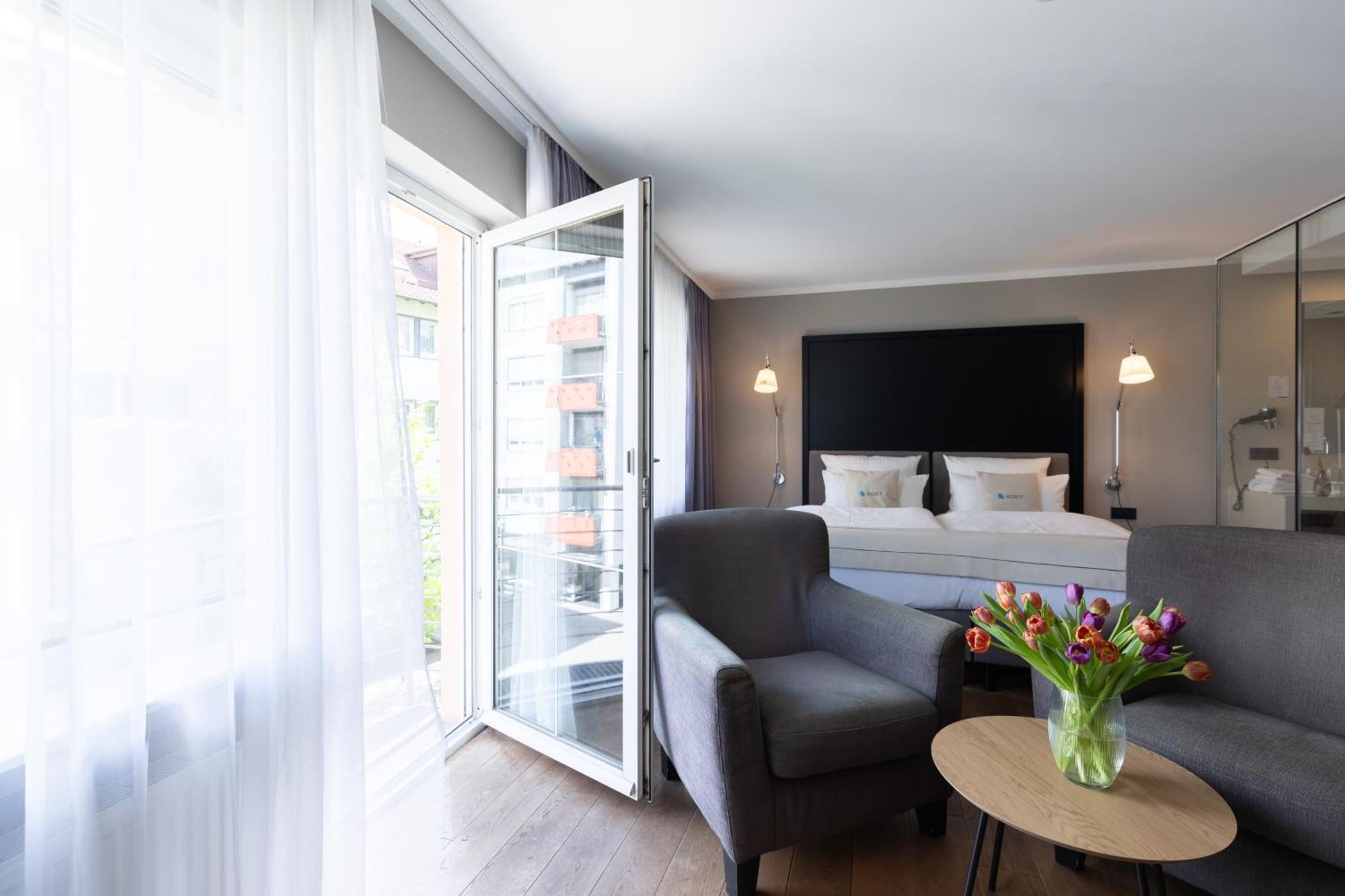 Select Hotel Friedrichshafen Bagian luar foto