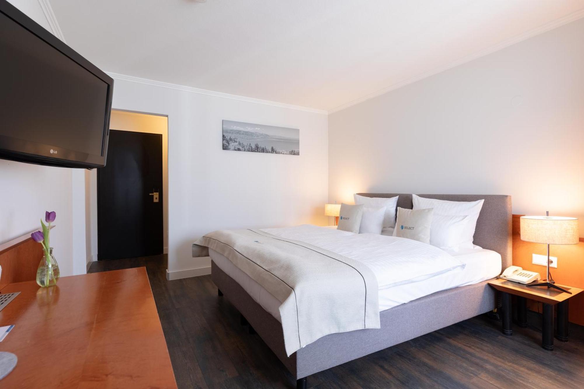 Select Hotel Friedrichshafen Bagian luar foto