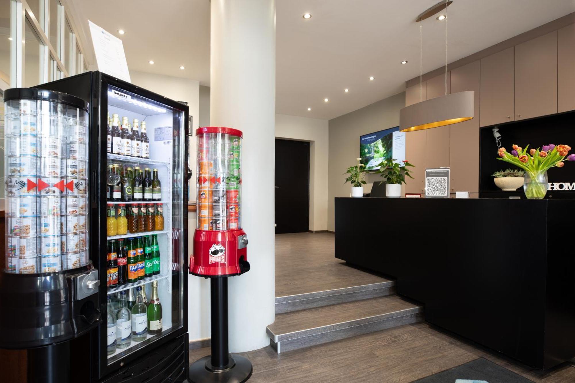 Select Hotel Friedrichshafen Bagian luar foto
