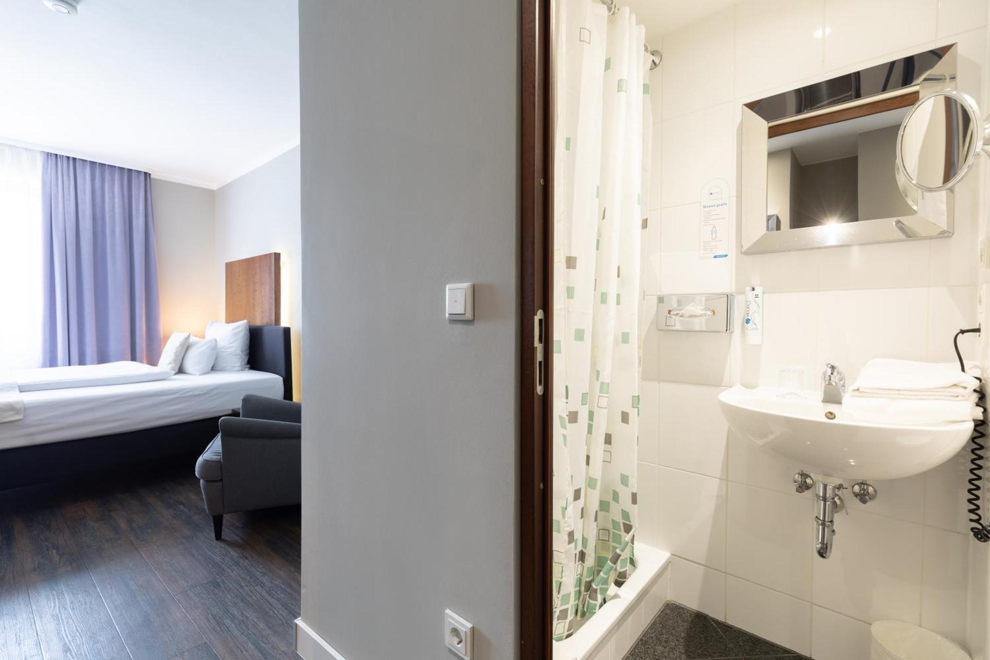 Select Hotel Friedrichshafen Ruang foto