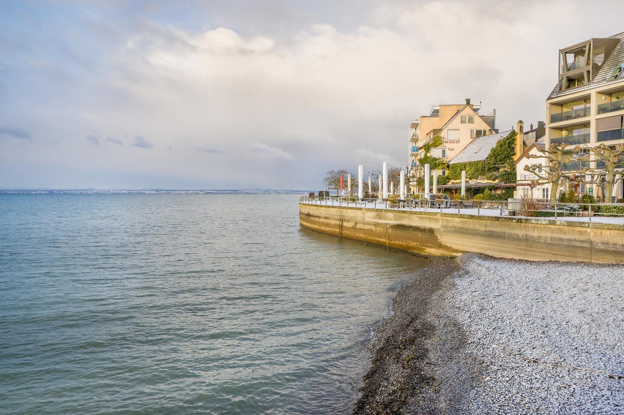 Select Hotel Friedrichshafen Bagian luar foto